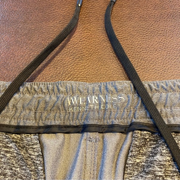 Kenneth Cole Shorts - Picture 6 of 11